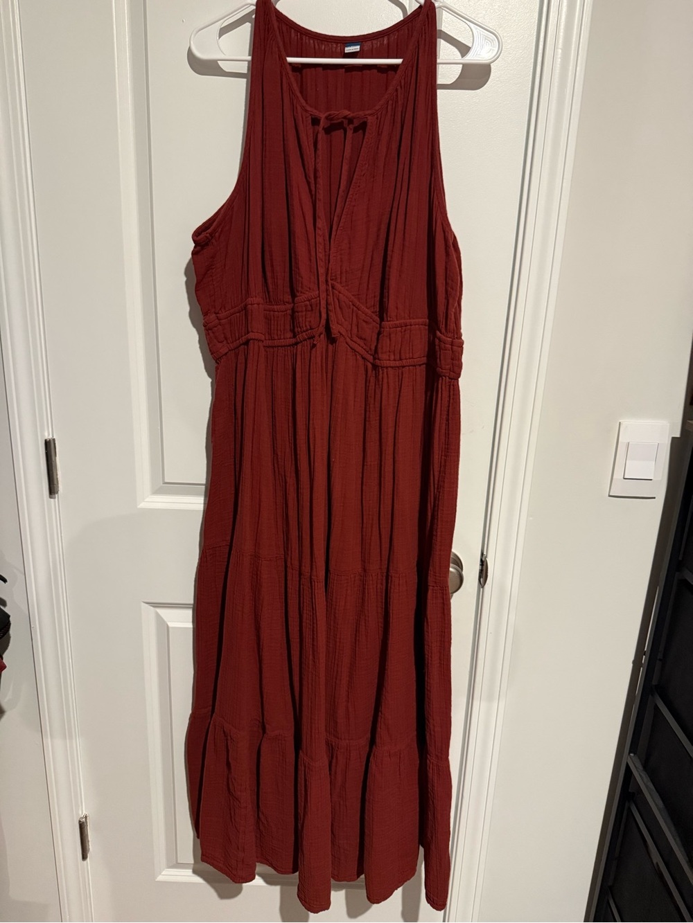 Old Navy Sleeveless Maxi Dress in Rust Red
